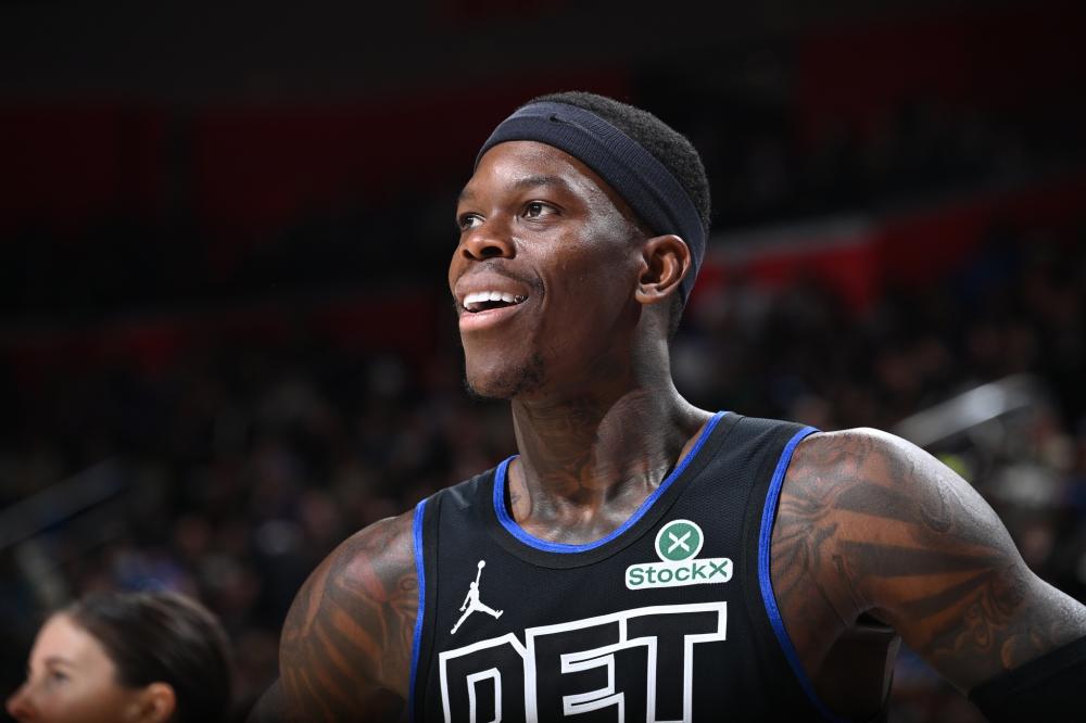 在场内外的 在场内外的